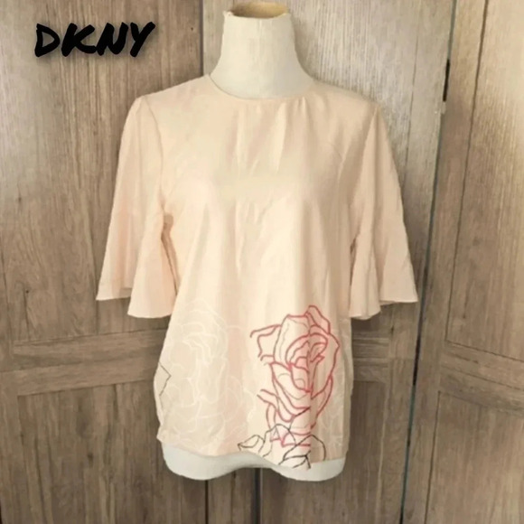 Elegant Peach womens Top with Floral Design Blouse - Picture 1 of 10